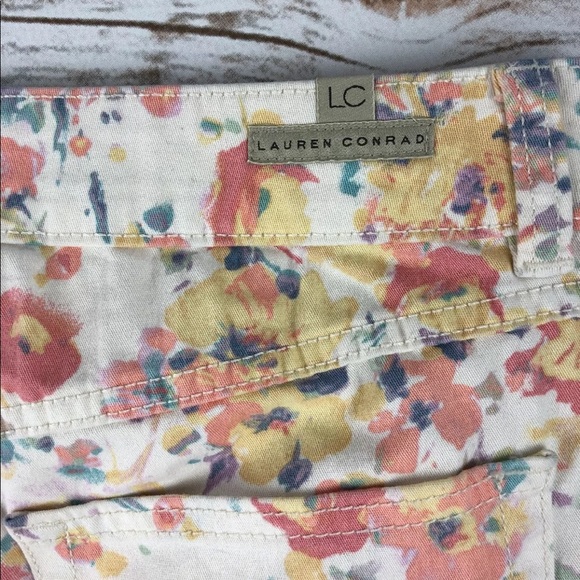 NWT LAUREN CONRAD Laguna Sunrise Floral Shorts 4 - Picture 3 of 5